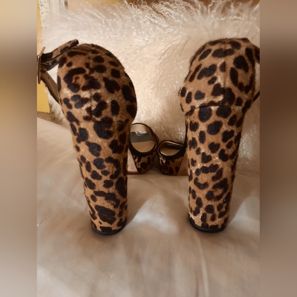 JIMMY CHOO Platform Leopard Sandals Sz 39 Euro US 8.5 - Picture 7 of 13